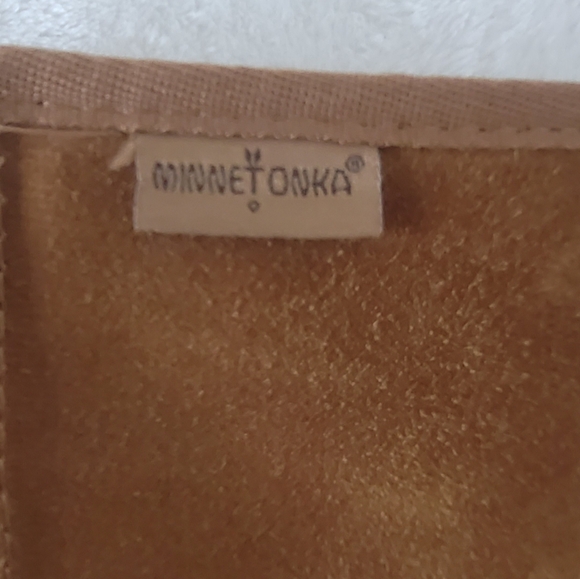 MINNETONKA BOOTS - Picture 10 of 11